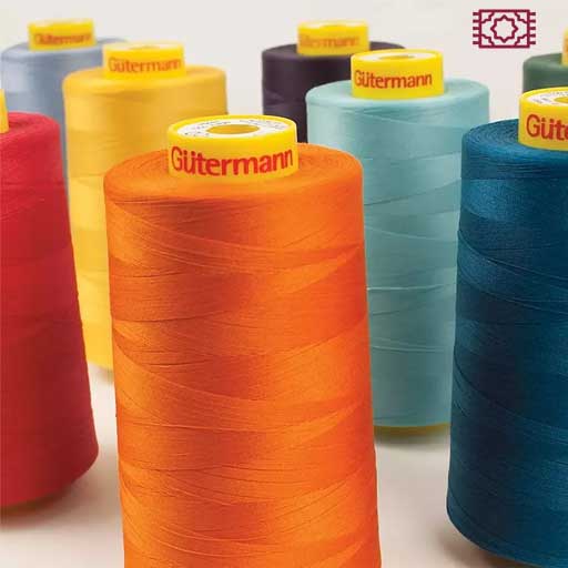 تفاوت فرش ماشینی پلیاستر و اکریلیک از نظر بافت و رنگ