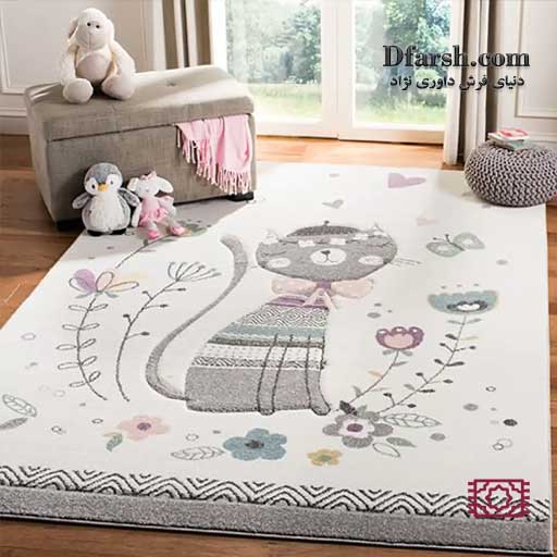 فرش اتاق کودک با طرح کارتونی شاد و الیاف ضد حساسیت، مناسب دکوراسیون پسرانه و دخترانه دی‌فرش